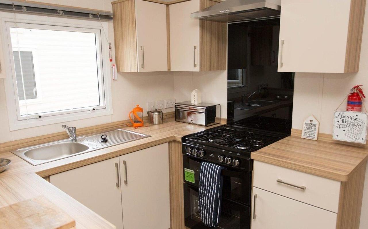 Whitecliff Bay Holiday Park Bembridge Exteriör bild