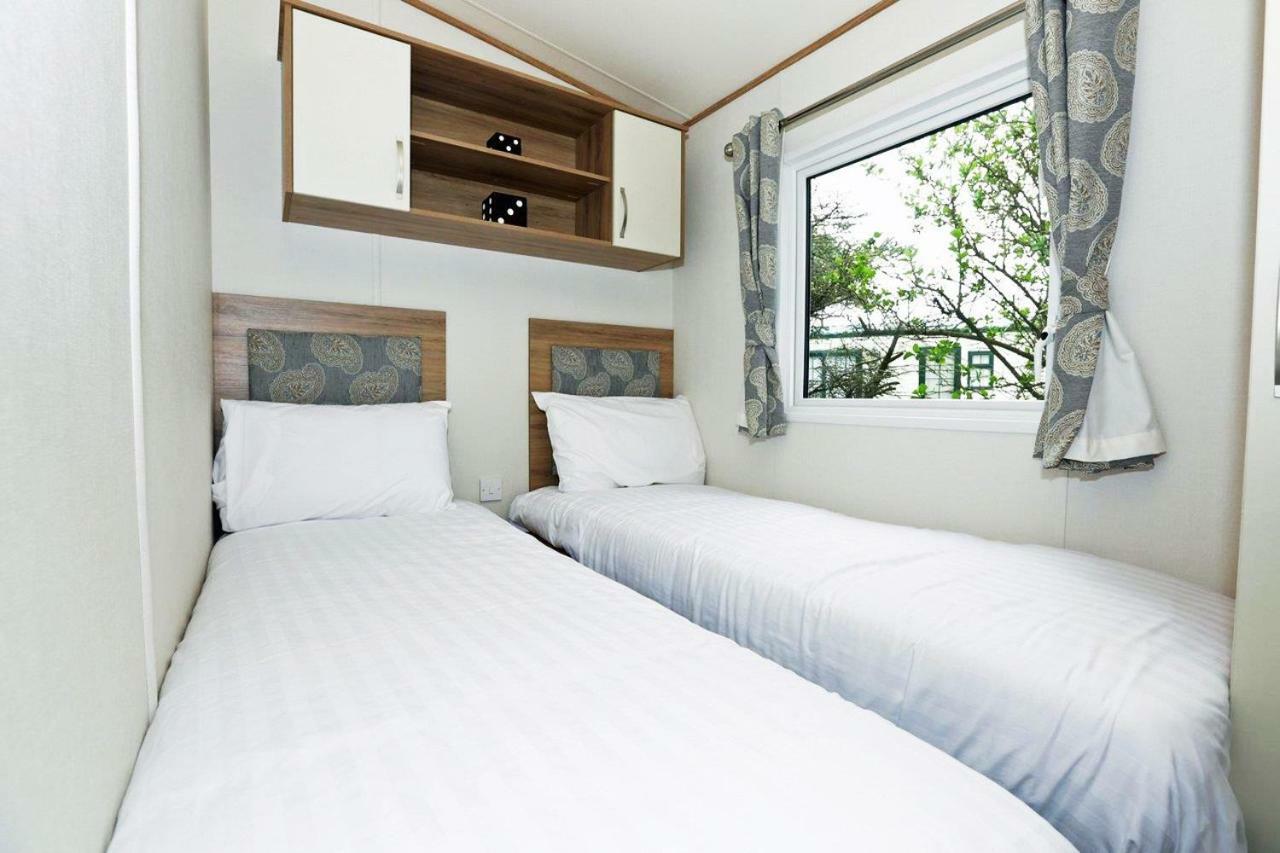 Whitecliff Bay Holiday Park Bembridge Exteriör bild